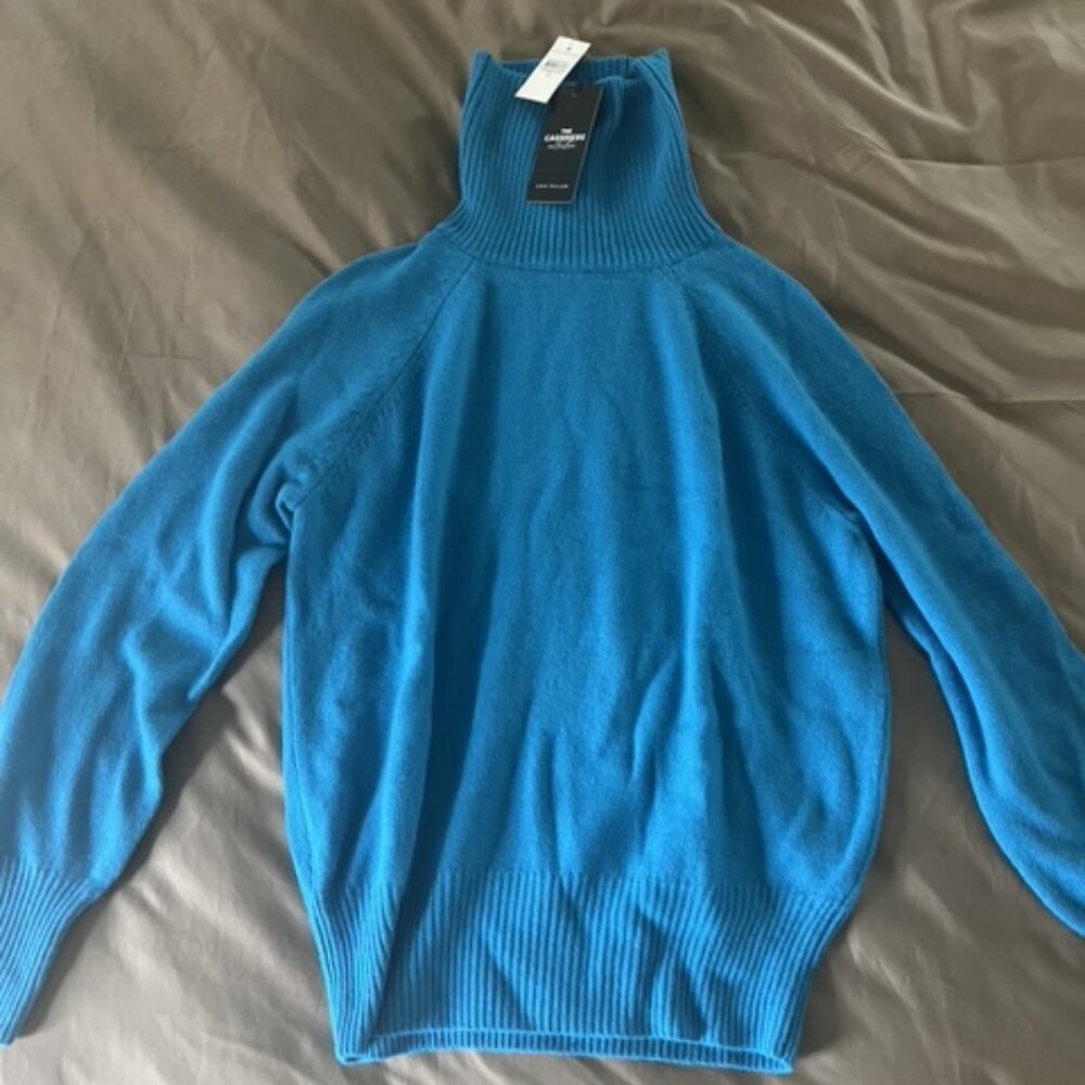 *NEW* 100% Cashmere Blue Turtleneck Sweater, Size M, Ann Taylor, NEVER WORN